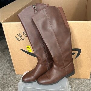 Universal Thread Over the Knee Brown Boots
